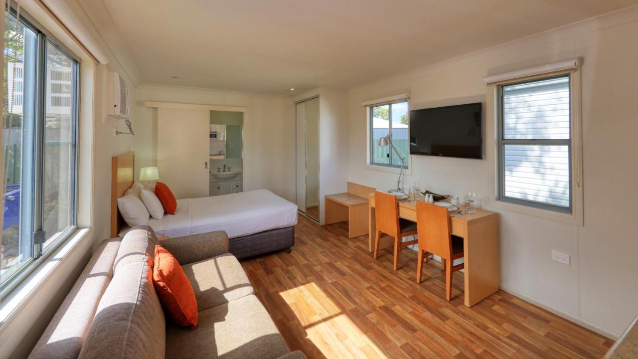 Motor Motel